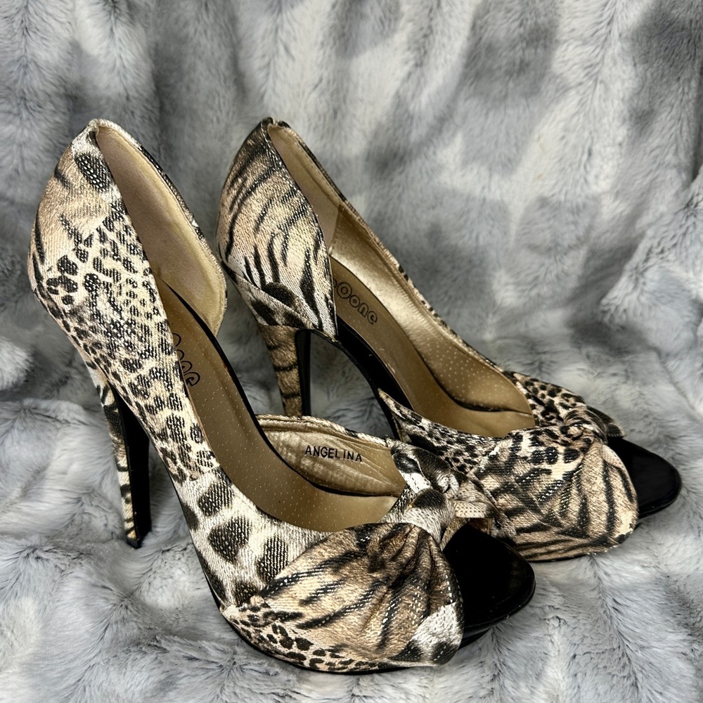 One O One Angelina Golden Leopard d’Orsay Stiletto Peep Toe Heels  7.5M